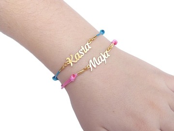 Синий браслет-нитка с именами.