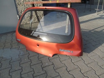 FIAT SEICENTO 98-10 СТЕКЛО КРЫШКИ БАГАЖНИКА C402