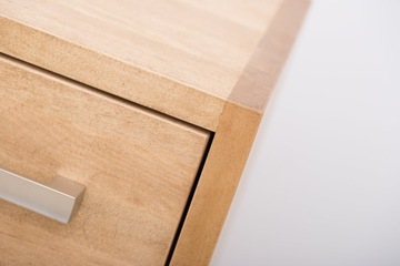 Деревянная прикроватная тумбочка из массива дерева ТЕКО.