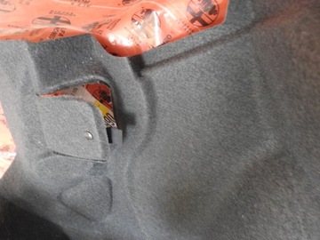 левая задняя панель багажника Alfa Romeo 147