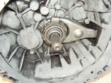 AVENSIS T22 1,6 VVT-I FACELIFT SKŘÍŇ ŘAZENÍ IDEALNI