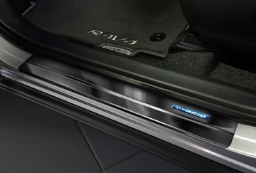 TOYOTA RAV4 4 IV FL VRSTVA  NA PRAHY PRAHU