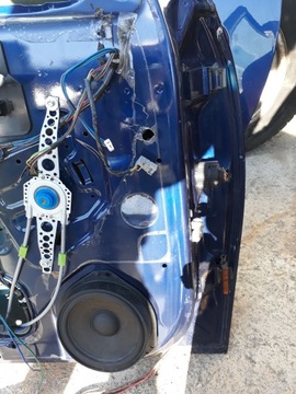 ДВЕРЬ ЛЕВАЯ ПЕРЕДНЯЯ OPEL MERIVA A