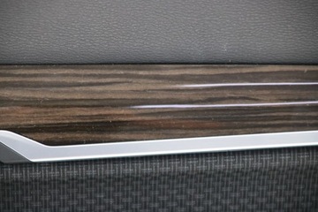 BMW X1 F48 - ОБИВКА ПЕРЕДНЕЙ ПРАВОЙ ДВЕРИ