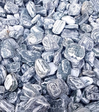 Декоративный камень из гальки «Ангел» для садового домика