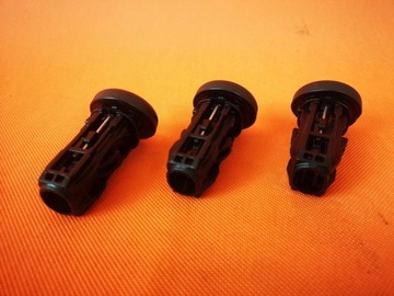 Audi A3 8V4 Крепление подголовника ЗАДНЕЕ 5G0886920A