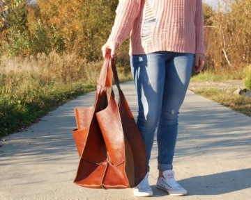 БОЛЬШАЯ СУМКА ИЗ НАТУРАЛЬНОЙ КОЖИ