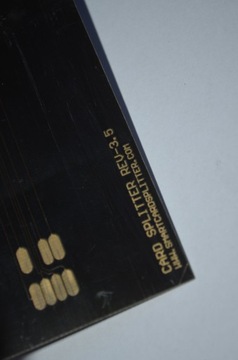 CARD SPLITTER Клиентская карта разделяет спутниковый сигнал.