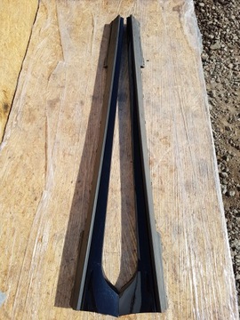 RENAULT MEGANE IV RS LISTWA PROGOWA PRAWA