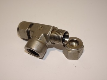 ТРОЙНИК ДЛЯ НЕРЖАВЕЮЩИХ ТРУБ 3/8 × 1/4NPT
