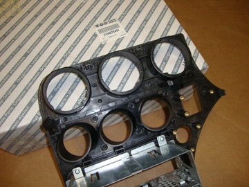 ALFA ROMEO 159 DEKORACE KOKPIT POD RÁDIO STŘÍBRNY 494