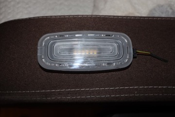 Lampka kabiny paki LED Sprinter W907 Vito z KOSTKĄ