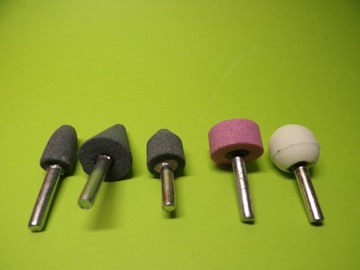 ШЛИФОВАЛЬНЫЕ КАМНИ ШЛИФОВАЛЬНЫЙ ДИСК С ВАЛОМ 5 EL НАБОР ШЛИФОВАЛЬНЫХ КАМНЕЙ