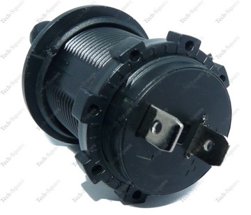 Дополнительный разъем для прикуривателя автомобиля на 12 В.