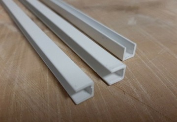 Ceownik Aluminiowy Biały Mat 10x10 x 1,5 mm dł 2mb