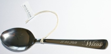 Ложка с гравировкой свидетельство о рождении на крещение одного года.