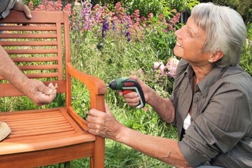 ОТВЕРТКА IXO 5 BOSCH ПОЛНЫЙ НАБОР 10 БИТ 2 АДАПТЕРА