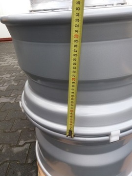 Новые бескамерные диски 11,75-22,5 ET0 с 6 отверстиями