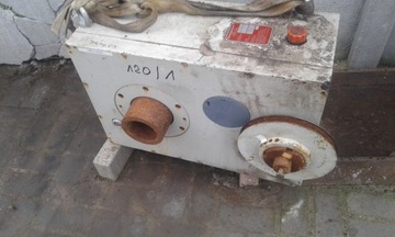 ШЕСТЕРНЯ 120/1 ОСЬ 90ММ