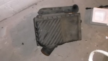 POUZDRO FILTRU VZDUCHU VW B4 1,9 TD