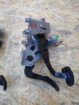 ПЕДАЛИ RENAULT MEGANE IV ЕС