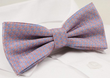 Сине-оранжевый галстук-бабочка и нагрудные платки