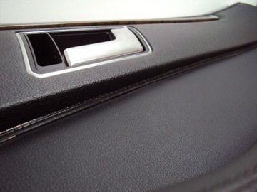 TAPICERKA DRZWI PRAWY PRZÓD MERCEDES E-KLASA W212