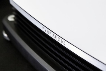 FYNE AUDIO F501 БЕЛЫЙ ГЛЯНЦЕВЫЙ НАПОЛЬНЫЙ ДИНАМИК