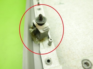 ОБИВКА ДВЕРИ БОКОВОЙ ЗАДНЕЙ ЛЕВОЙ VW GOLF PLUS 04-08