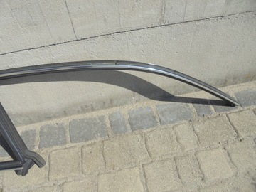 MERCEDES CLK W208 FACELIFT - CHRÓM OKNO SLOUPU PRAVÝ