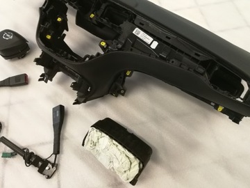 DESKA ROZDĚLOVAČE OPEL CORSA E ULOŽENÍ AIRBAG
