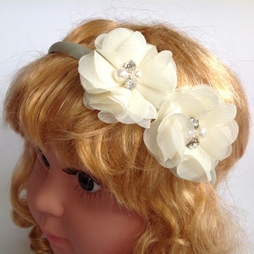 OPASKA KWIATY ECRU r.uniwersalny