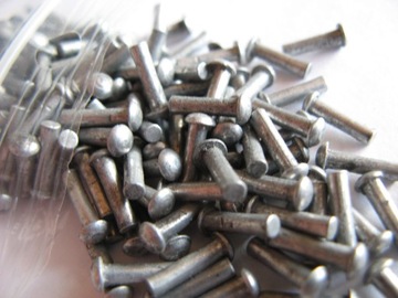 11. Nit tabliczki znam fi 2x8mm aluminium 10 sztuk