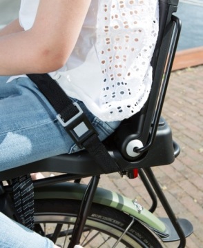 ВЕЛОСИПЕДНОЕ СИДЕНЬЕ BOBIKE JUNIOR PLUS, УСТАНОВЛЕННОЕ НА ЗАДНЕЕ, ЧЕРНЫЙ ЦВЕТ