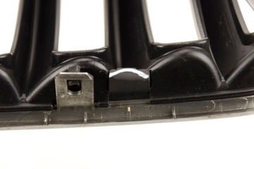 BMW X5 E53 FACELIFT LEDVINA MASKA MŘÍŽKA LEVÝ