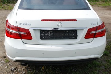 MERCEDES W207 AMG ZDERZAK TYŁ TYLNY