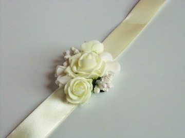 K 15 E * Kotylion bukiecik na rękę ślub studniówka