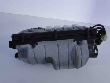 Воздушный фильтр с корпусом для двигателя OM640