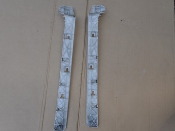 MITSUBISHI GRANDIS 04-11 VÝZTUHA ZADNÍ LEVÝ