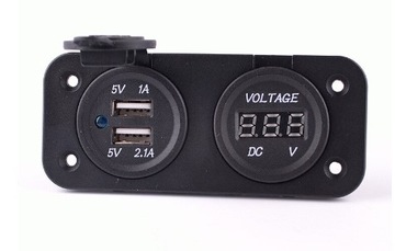 ЗАРЯДНОЕ УСТРОЙСТВО ДЛЯ ЧЕТЫРЕХ ДВИГАТЕЛЕЙ ВОЛЬТМЕТР 2x USB 2A ПАНЕЛЬ