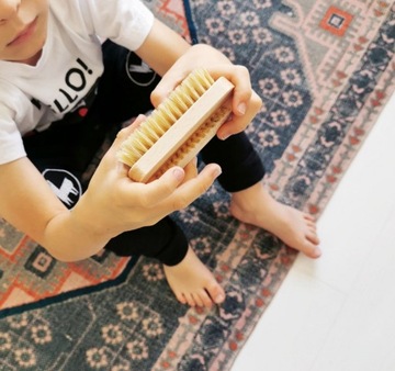 Щетка для чистки ногтей Lullalove для детей и взрослых