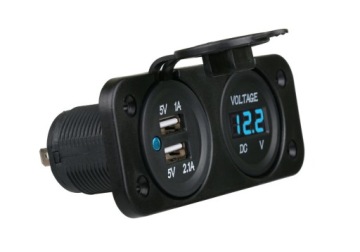 АВТОМОБИЛЬНОЕ ЗАРЯДНОЕ УСТРОЙСТВО ДЛЯ ВОЛЬТМЕТРА 2x USB 2A ПАНЕЛЬ 2в1