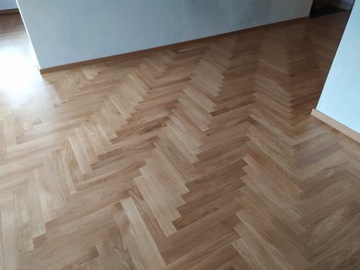 ДУБОВЫЙ ПАРКЕТ, МАССИВ ЕЛОЧКА, КЛАСС 1, ширина доски 10 см.