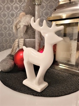 РОЖДЕСТВЕНСКОЕ УКРАШЕНИЕ - ОЛЕНЬ НА ПОДНОЖКЕ
