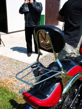 Спинка пассажирского сиденья, опорный рычаг YAMAHA XVS 1100 DRAG STAR