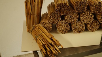 Тростниковые трубы, камышовая кладка, садовое качество.