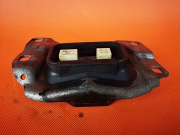 Volvo V40 D2 1.6 Опора на лапу Подушка двигателя