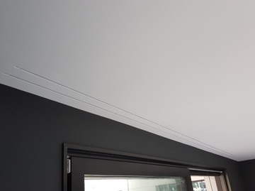 Алюминиевый потолочный рельс скрытого монтажа, изготовленный по индивидуальному заказу.