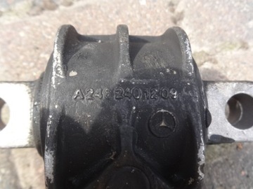 MERCEDES ULOŽENÍ UCHYCENÍ MOTORU W246 A2462401209