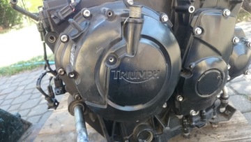 КРЫШКА ЦЕПИ ГРМ TRIUMPH TIGER 800 10-17